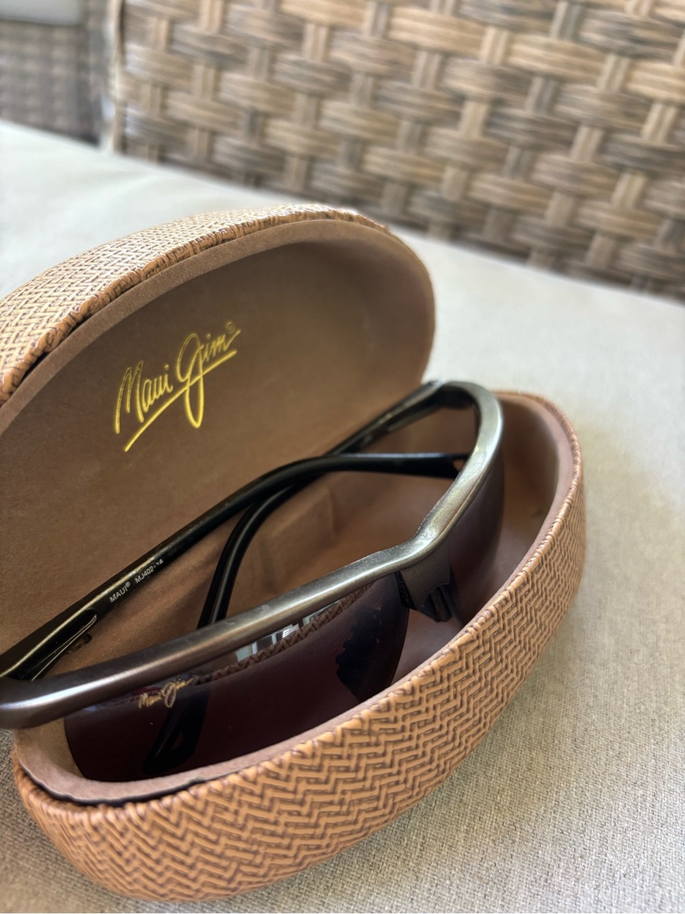 Maui Jim Bronze Frame Brown Gradient Lens Sunglasses - Picture 10 of 10